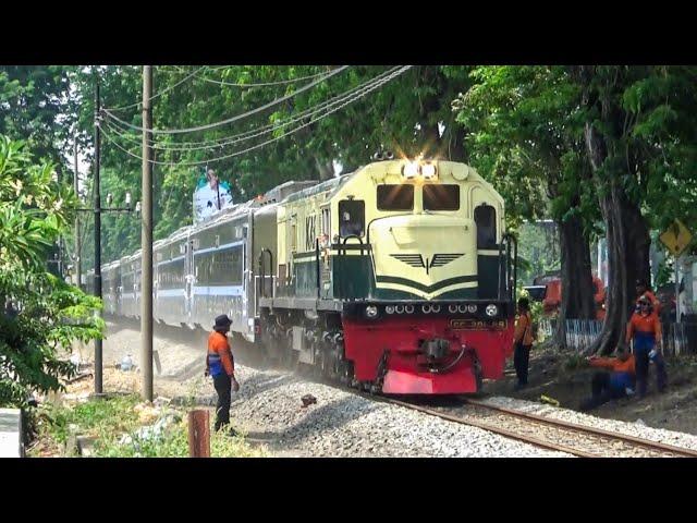 REL BERGOYANG,MOMEN KERETA LANGKA MELEWATI AREA BUDURAN