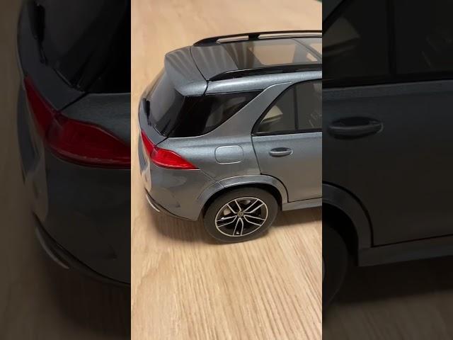 Отличие дорогой и дешевой модели машин #машина #юмор #автомобили #norev #autoart #kyosho #otto