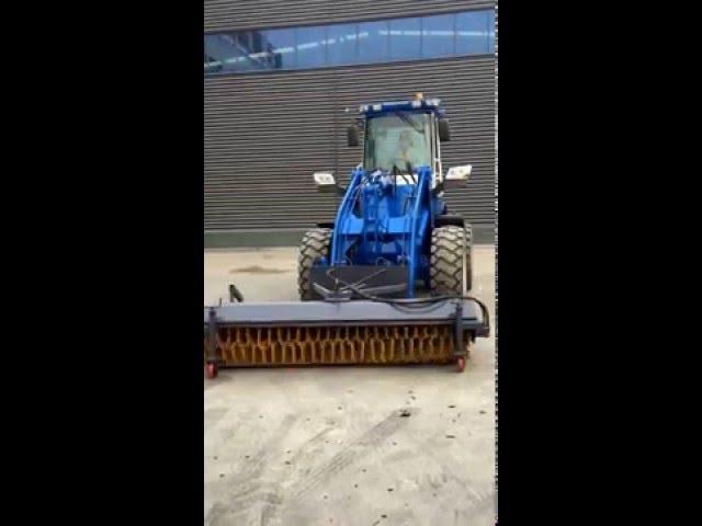 SZM wheel loader with Sweeper