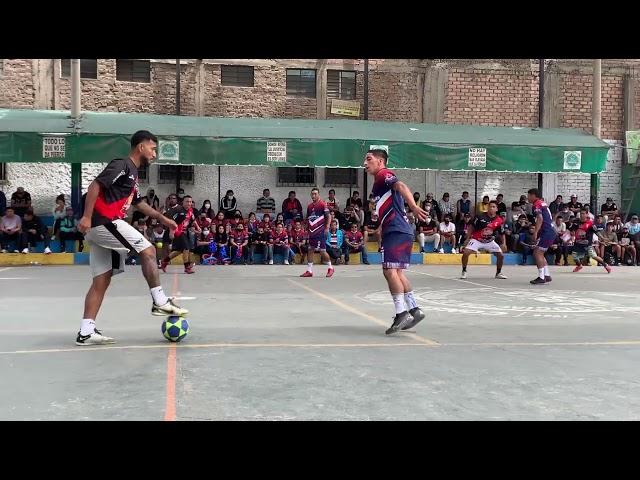 ULLOA LO MEJORCITO DEL FUTSAL PERUANO