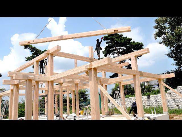 The process by which skilled Korean woodworkers create beautiful traditional Korean houses