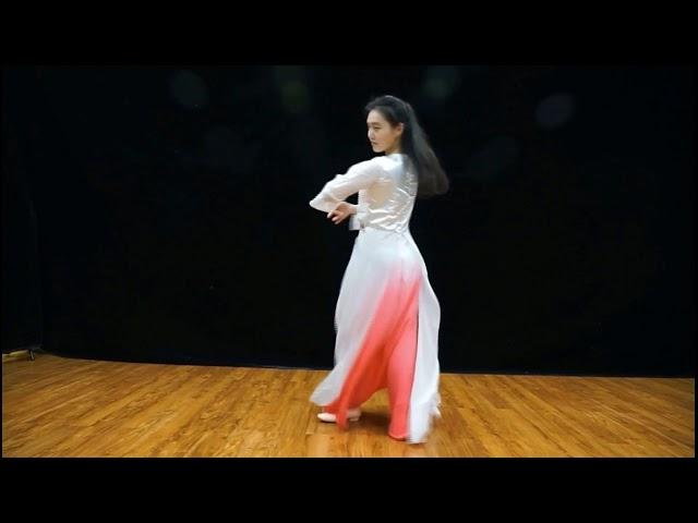 Traditional Chinese Dance -Jasmine