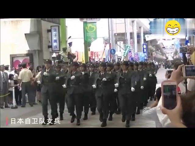 日本中國女兵閱兵對比，中國女兵正步出場，氣場簡直太强大了