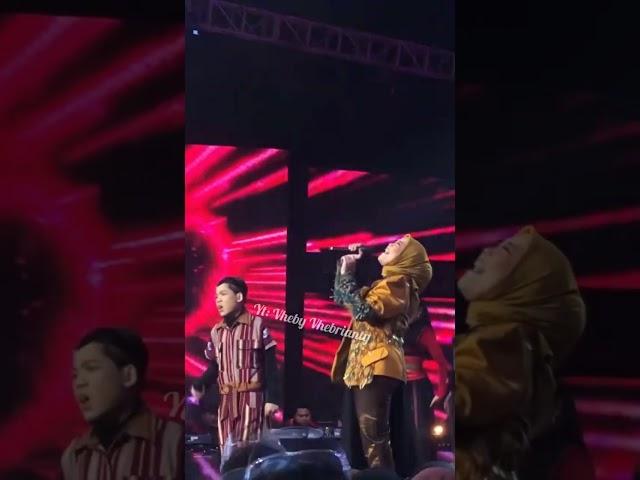 SPEKTAKULER BANGET DUET SELFI LIDA DAN HASBI LUAR BIASA!!