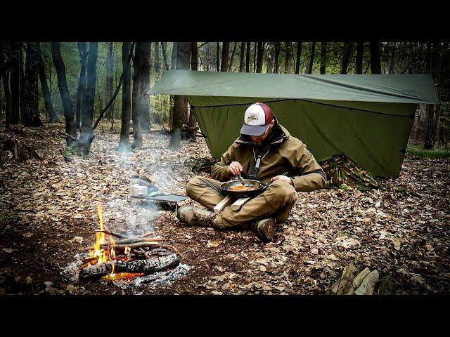 Noc w bivy - tradycyjny biwak, węzły i patenty