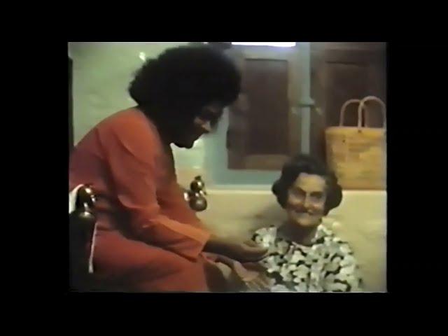 Sathya Sai Baba interview August (1983) in Prasanthi Nilayam