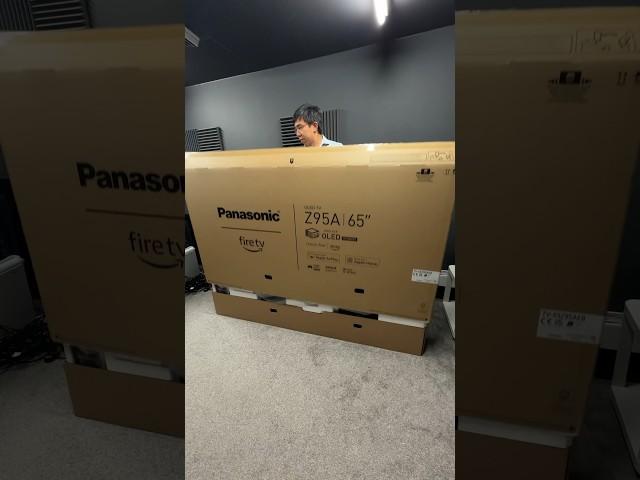 Unboxing The World's 1st OLED Fire TV!