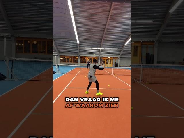 2 FOREHANDS?! Zou jij dit kunnen? #tennis