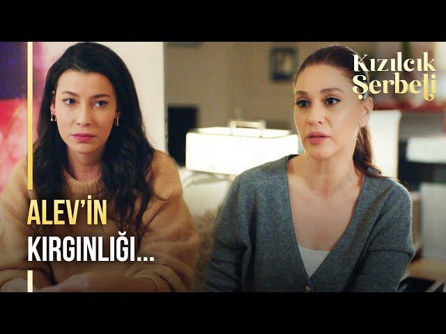 Kıvılcım ile Alev dertleşiyor... | Kızılcık Şerbeti 5. Bölüm