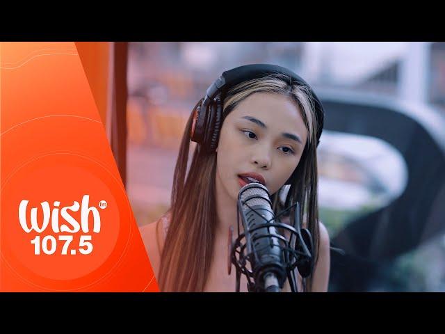 Maymay Entrata performs "Amakabogera" LIVE on Wish 107.5 Bus