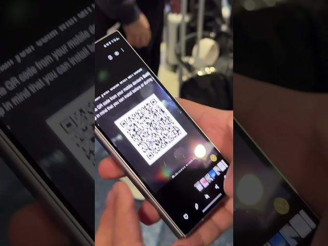 El iPhone no puede escanear por sí solo QR en imagen pero Android si puede.