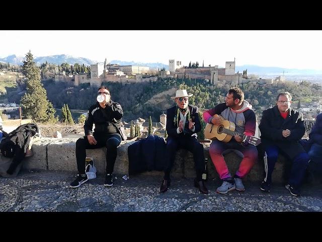 Guitarreo frente a la Alhambra en Granada