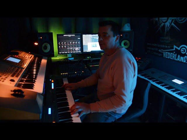 Jean Michel Jarre - Rendez Vous IV Cover on The Yamaha Tyros 5 and VST