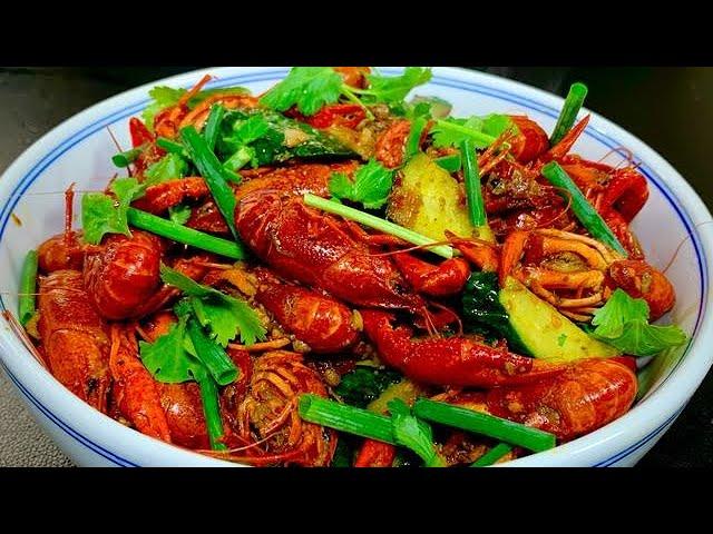 This is the easiest and delicious way to make crayfish. It only takes one trick, the meat is tender