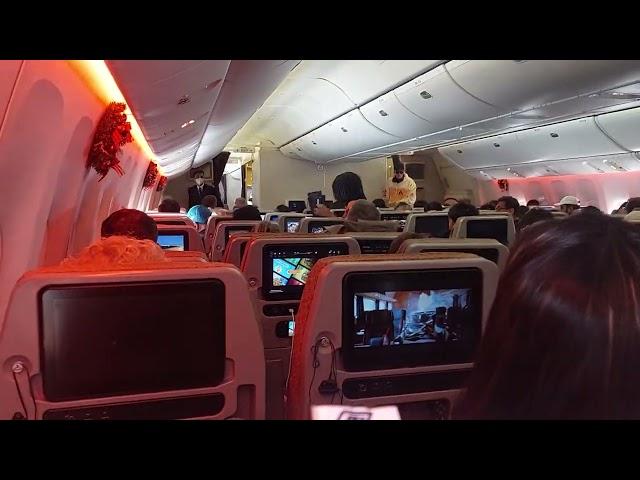 Singapore Airlines》SQ212》 heavy turbulence