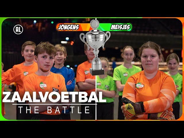 Wie wint deze spannende pot voetbal? | Battle Zaalvoetbal | Zappsport