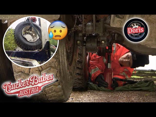 Ohje, der LKW ist doch nagelneu!  Reifenpanne im Wald | Trucker Babes Austria | ATV