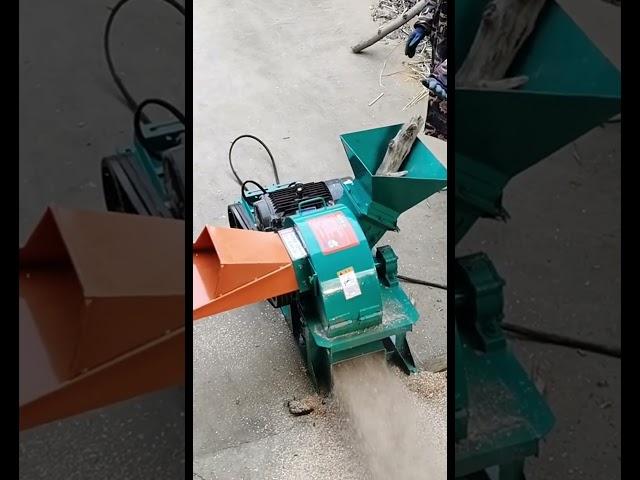 Small wood crusher with big power