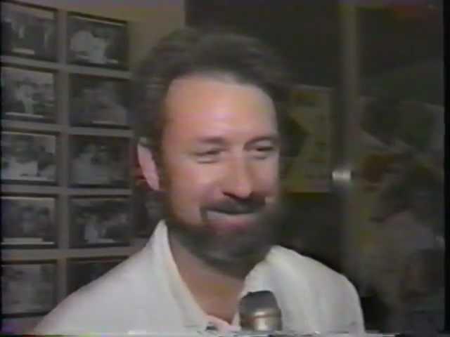 Mike Nesmith (and Micky Dolenz) interviewed at the Greek Theatre (1986)