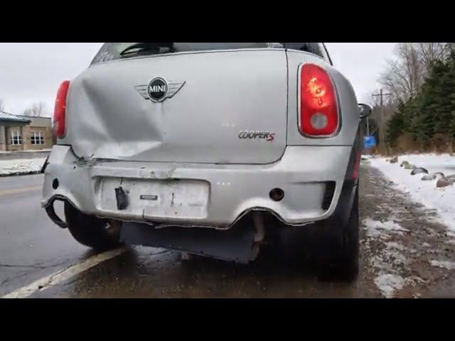 Mini Cooper Countryman accident hit from Behind Total Loss