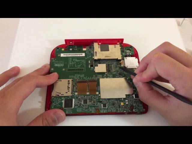 How to take apart a Nintendo 2DS