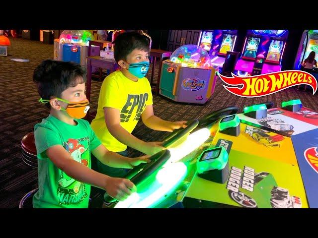 ARCADE GAMES Amusement Centre Kids Playtime Fun! TBTFUNTV