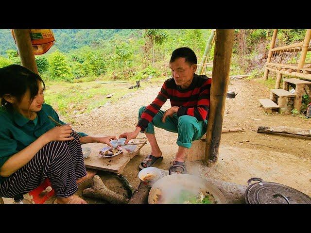 Buy fish from neighbors and enjoy country WINE together