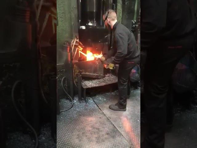 How it's made. #forge . 25t shackle