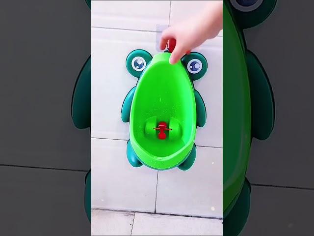 Froggy Potty Fun: Boys' Potty Training with the Amazing Potty Training Urinal!