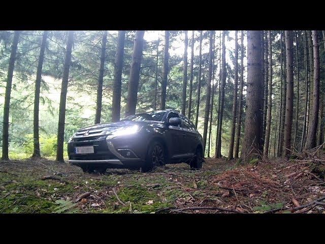 Mitsubishi Outlander S-AWC Demo in the woods