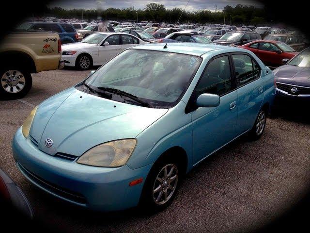 2002 Toyota Prius Start Up, Quick Tour, & Rev With Exhaust View - 107K