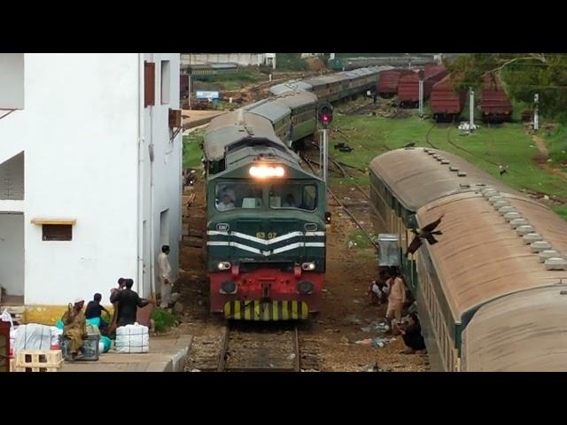 Train Delayed Flood Date Karachi Cantt Railway Station To Karachi City Of Light Short Video