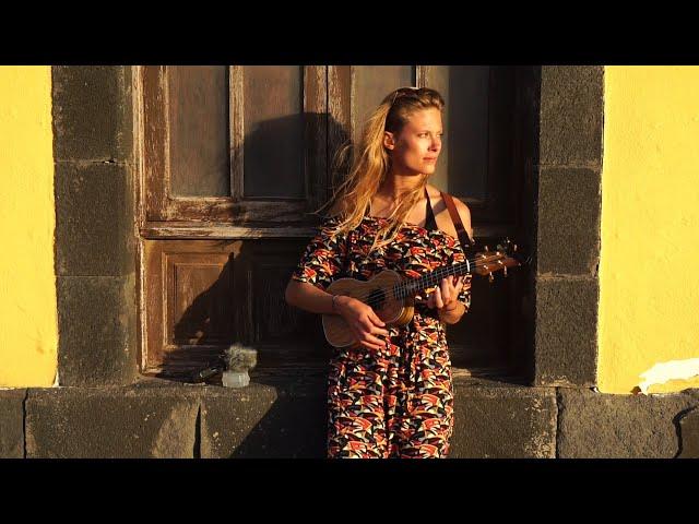 Julia Pietrucha - Eyes Of Lovers (acoustic version)