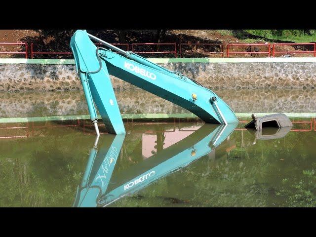 Excavator Stuck Underwater Kobelco SK200