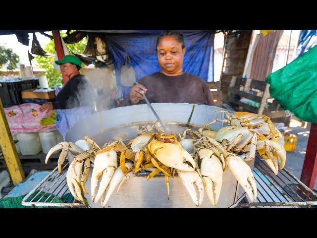 Jamaican Street Food in Kingston!! SPICY CRAB POT + Jerk Pan Chicken in Jamaica 