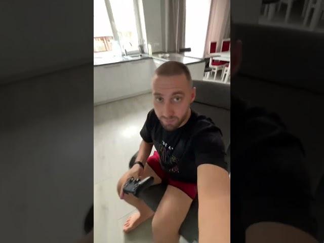 Отдых тренера по плаванию