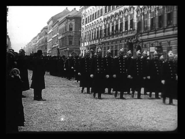 Vienna 1900: Pictures of a Metropolis/ Funeral Procession for Franz Schuhmeier  (excerpt)