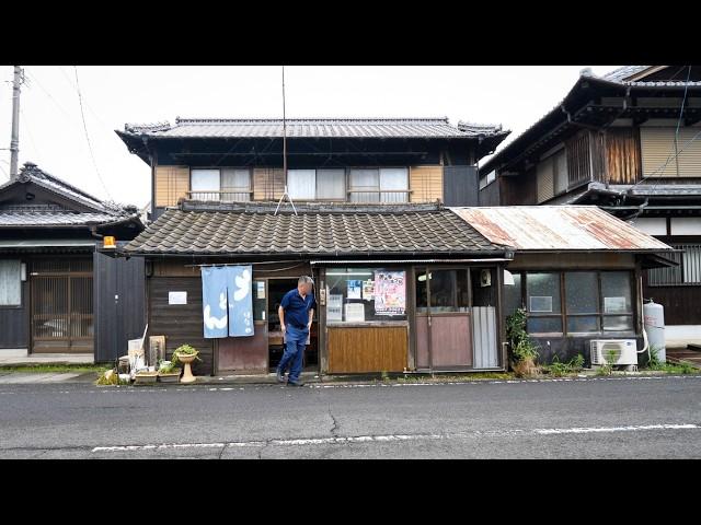 Is this a Restaurant?! An Incredibly Nostalgic Udon Shop! Inside is Actually...