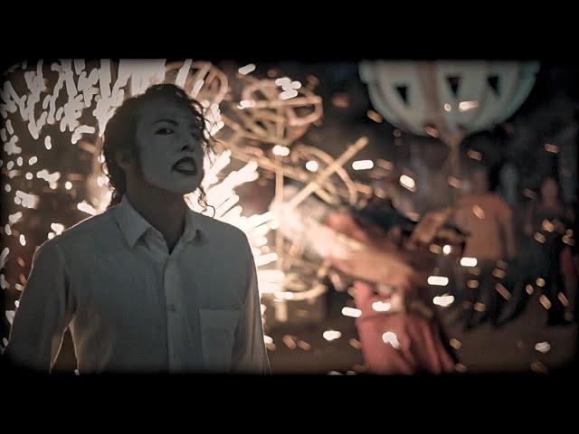 La bande-son imaginaire: "Mexican Wave" (Official  video)