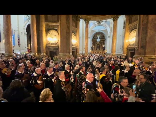 La Tuna canta Sierra de Luna a la Virgen del Pilar. Cuarentunas Zaragoza,Málaga,Barcelona y Navarra