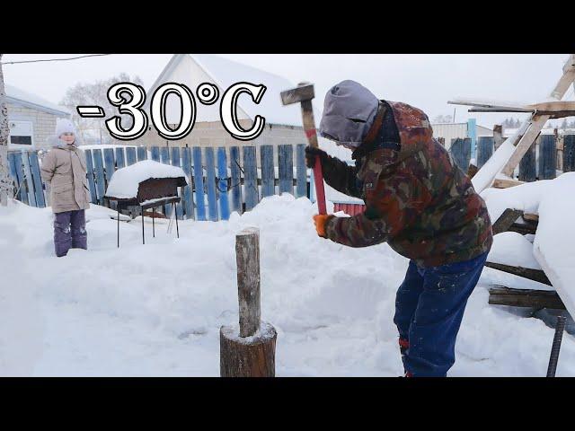 Winter frosts in Russia. How Tatars live in the village