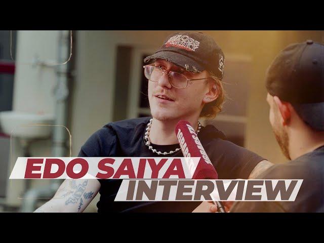 Edo Saiya über "Lieder vom Leben", Vergänglichkeit, Live-Session & Haftbefehl | 16BARS INTERVIEW