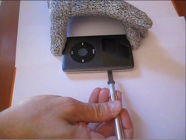 How to Open an iPod Classic