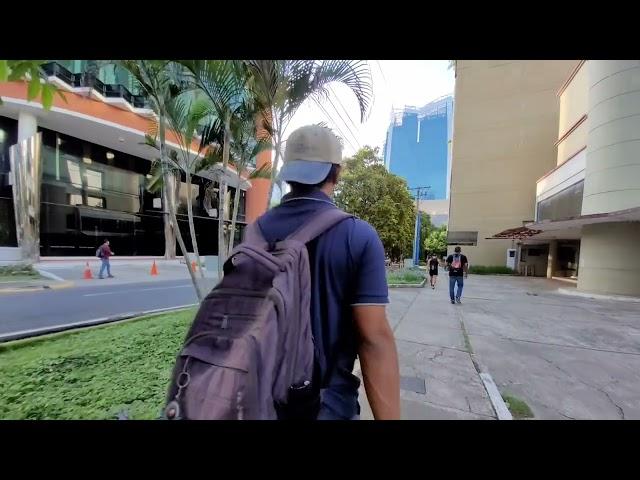 Walking in Panama - Via España to calle 50