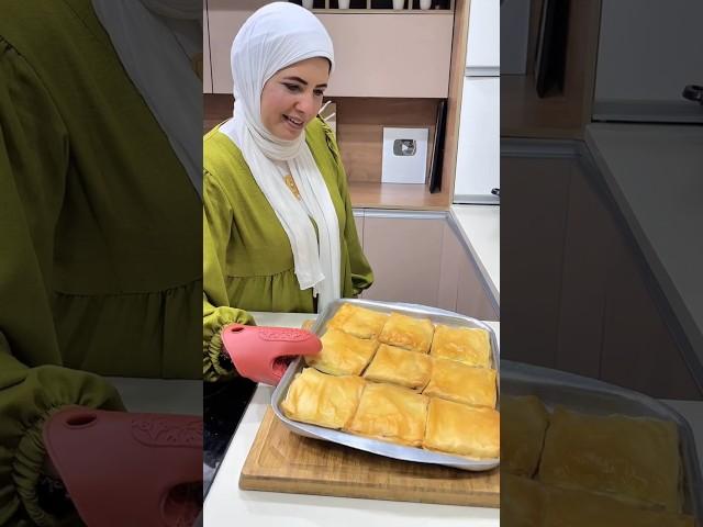 أسهل حلو للحلوين .. بقلاوة بالكاستر و الحليب مفيش بعد كده حكااااااية #shorts