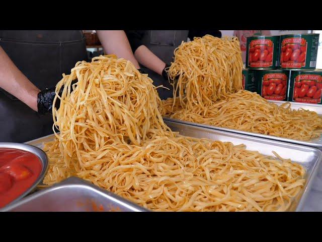 American lasagna and pasta made at a popular restaurant / Korean street food