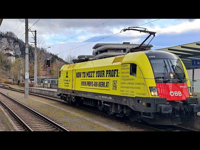 Feldkirch: ️1016 020 Profis am Werk mit neuer roter Front an D19162 von Salzburg