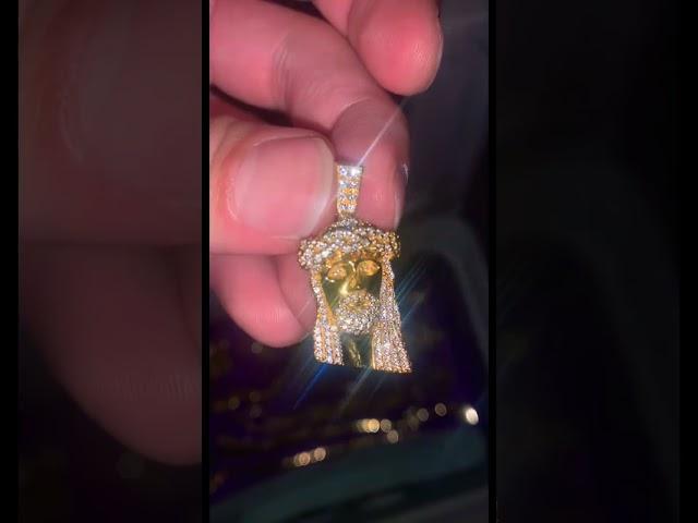 IF and CO MICRO JESUS PIECE VS+ 14k GOLD UP CLOSE UNDER FLASH! BENBALLER