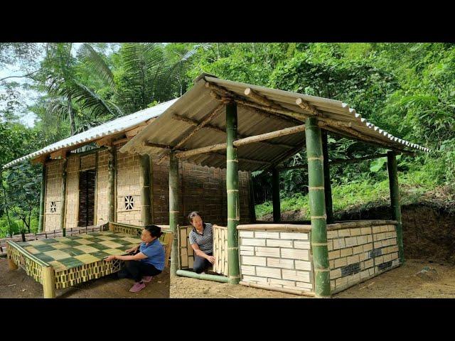 1 year living alone in the forest, building a complete bamboo house, separate from the power grid