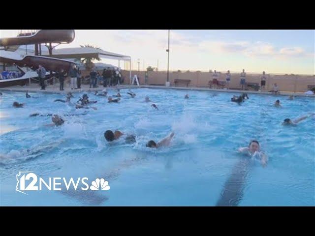 Polar plunge held in Peoria, Arizona